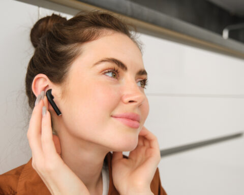Best Low Latency Earbuds in 2025: A Complete Buyer’s Guide