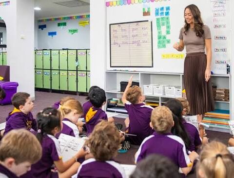 Curiosity Meets Confidence