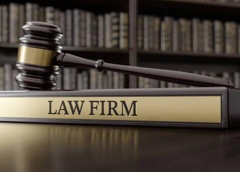 How Can Attorney Rankings Help Small Law Firms Compete Locally?