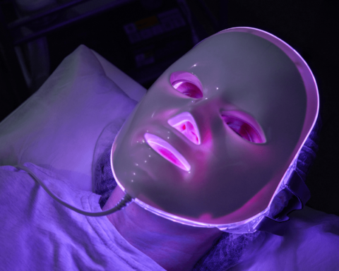 LED Light Therapy Mask