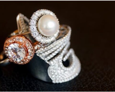 5 Studio Habits Your creative workspace should nurture both your artistic vision and your physical well-being.