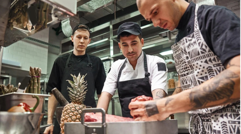 White or Black Chef Coat: Does Color Matter in Contemporary Kitchen Attire?