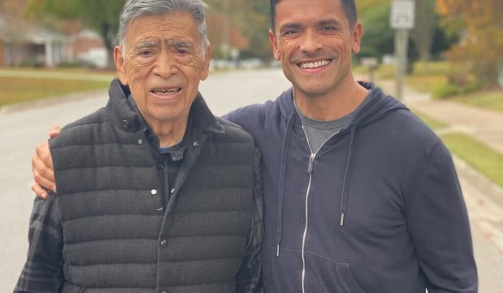 how old is mark consuelos