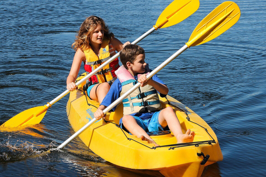 Why Kayaking Is a Great Choice for Weekend Entertainment